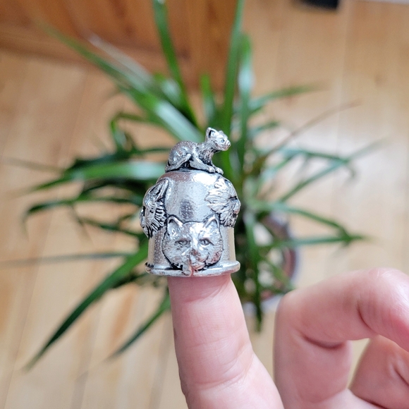 *RARE* Vintage Cat Thimble - Picture 4 of 12